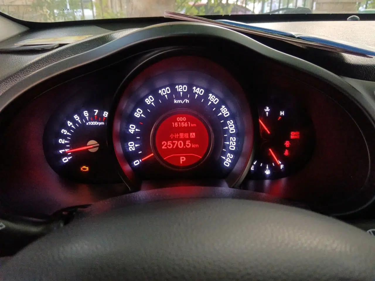 Kia Sportage R 2011 2.0L Automatic Two-Wheel Drive Premium Edition — миниатюра 11