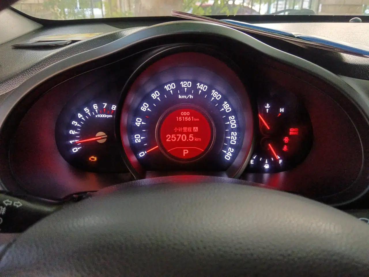 Kia Sportage R 2011 2.0L Automatic Two-Wheel Drive Premium Edition — миниатюра 12
