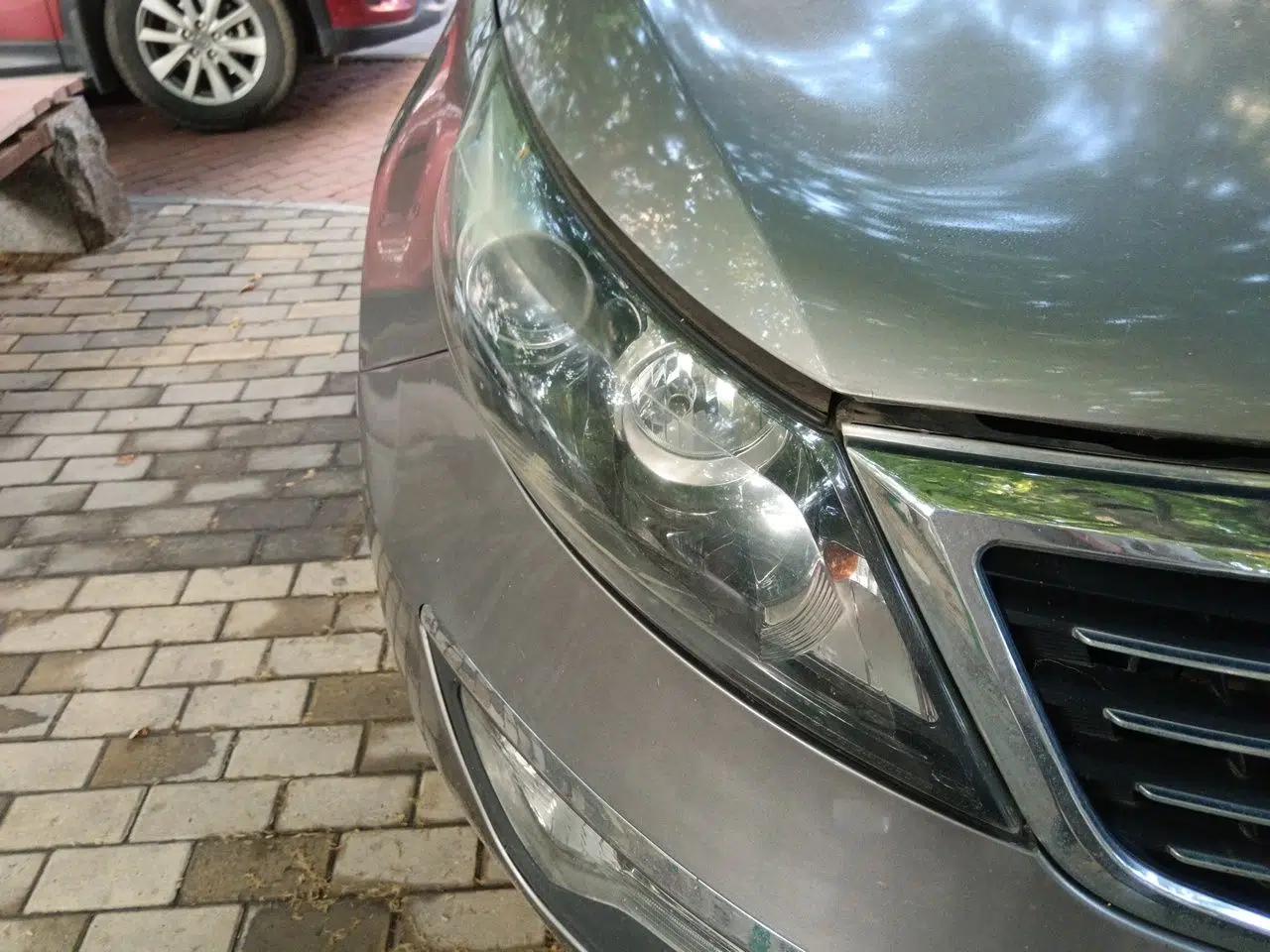 Kia Sportage R 2011 2.0L Automatic Two-Wheel Drive Premium Edition — миниатюра 7