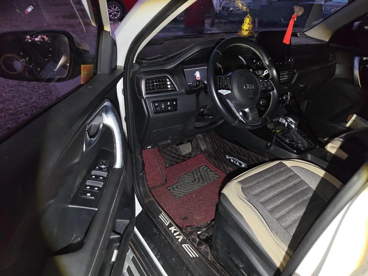 Kia Sportage R 2019 2.0L Automatic Smart Luxury Enhanced Edition — миниатюра 16
