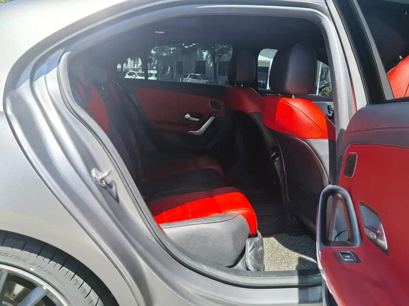 2021 Mercedes-Benz A-Class AMG A 35 L 4MATIC Midnight Edition — миниатюра 12