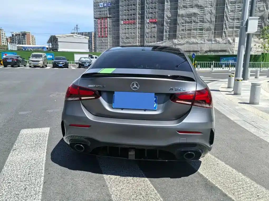 2021 Mercedes-Benz A-Class AMG A 35 L 4MATIC Midnight Edition — миниатюра 14