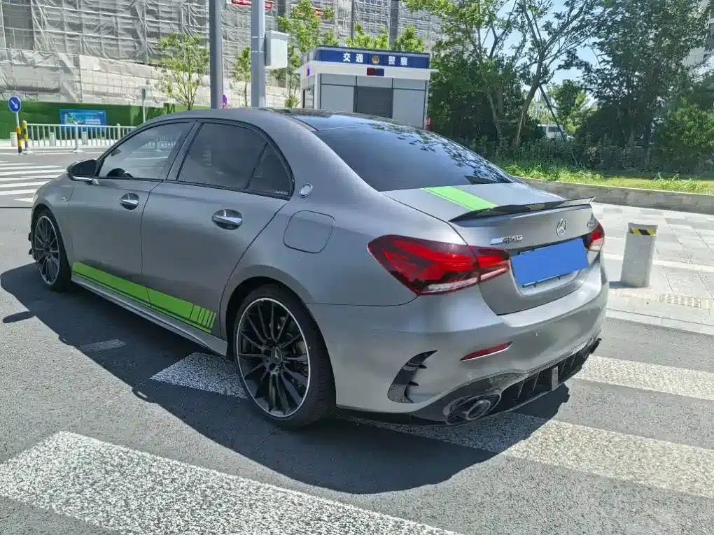 2021 Mercedes-Benz A-Class AMG A 35 L 4MATIC Midnight Edition — миниатюра 15