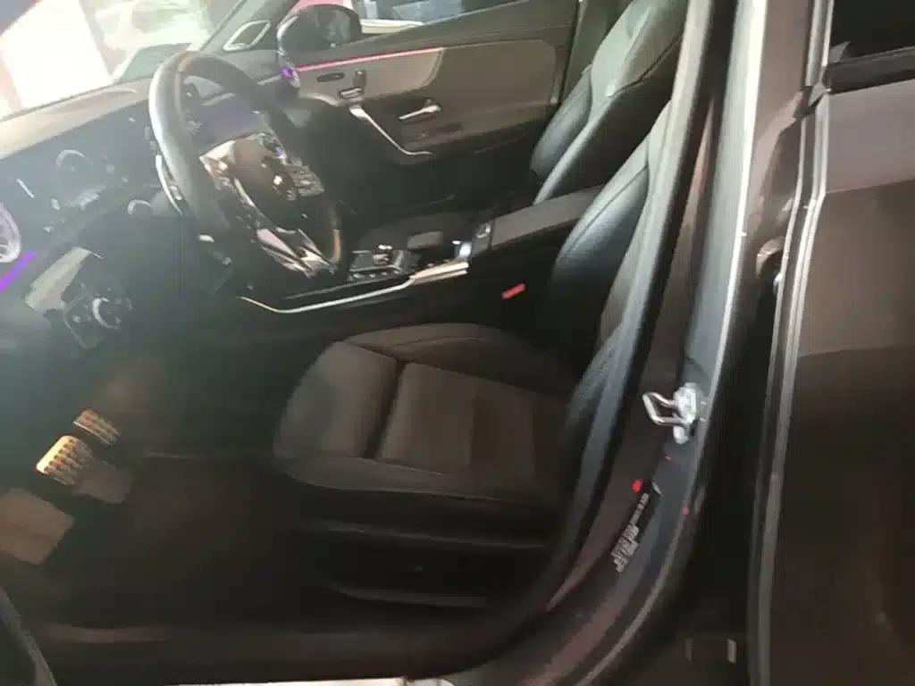 2022 Mercedes-Benz A-Class AMG A 35 L 4MATIC — миниатюра 15