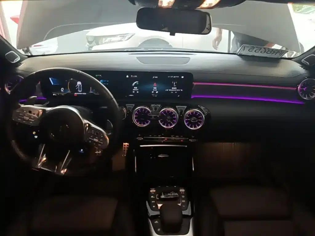 2022 Mercedes-Benz A-Class AMG A 35 L 4MATIC — миниатюра 10