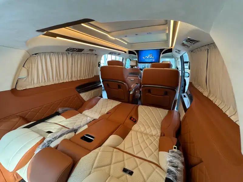 2024 Nissan Vito 2.0T Automatic Rear-Wheel Drive 7-Seater Factory Custom Edition — миниатюра 11