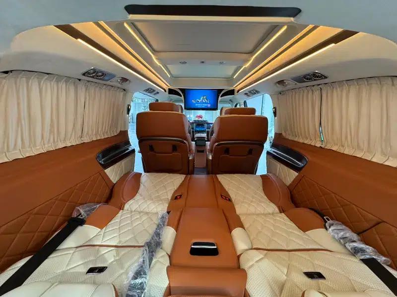 2024 Nissan Vito 2.0T Automatic Rear-Wheel Drive 7-Seater Factory Custom Edition — миниатюра 13