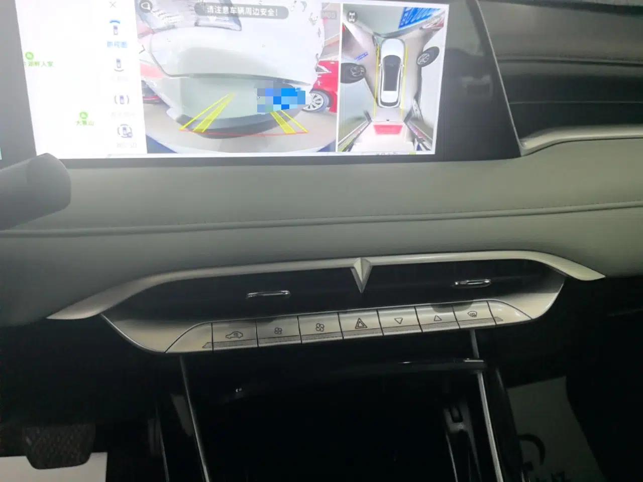 Venucia V DD-i 2023 110 km iE Version — миниатюра 15