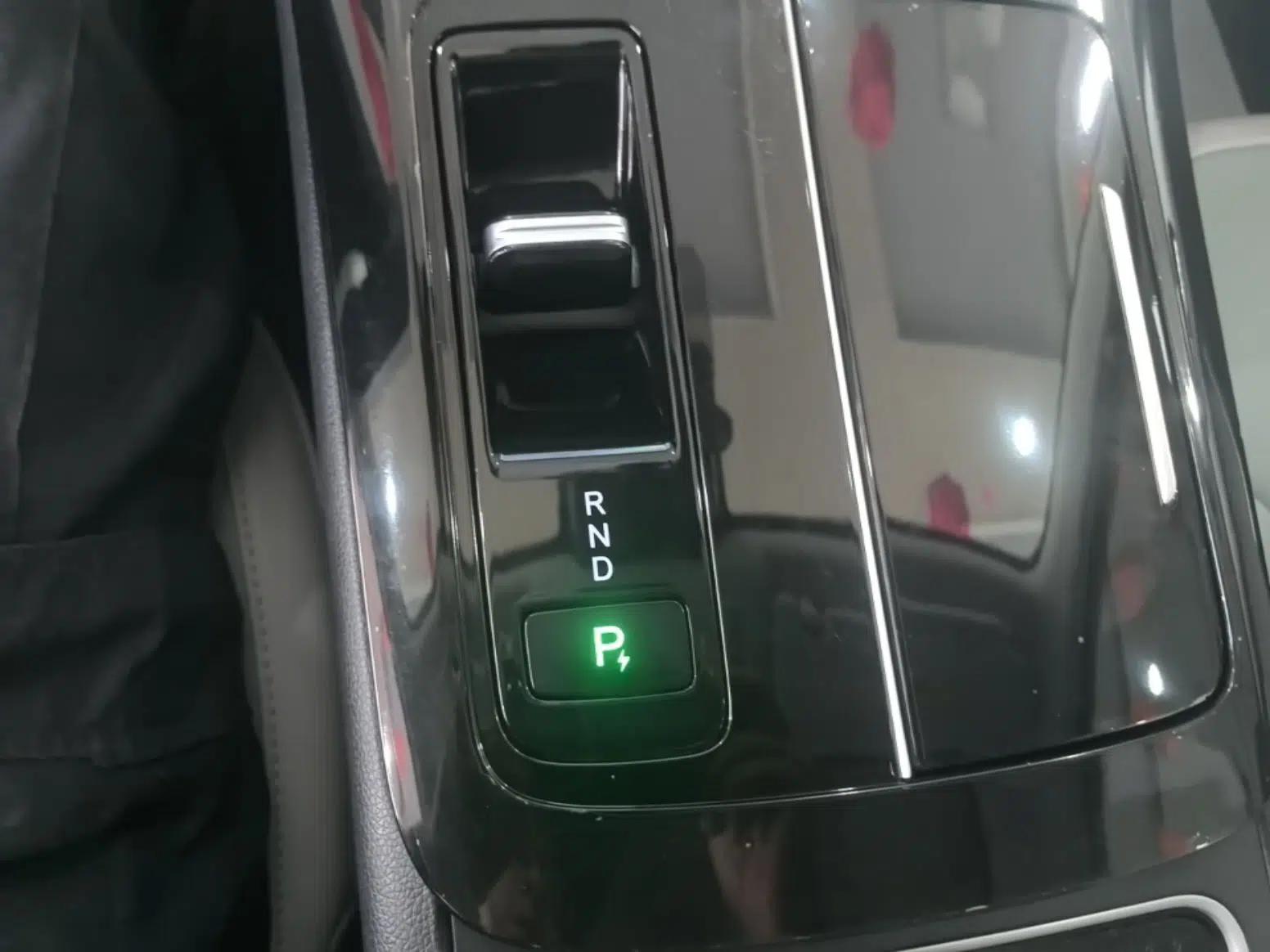 Venucia V DD-i 2023 110 km iE Version — миниатюра 16