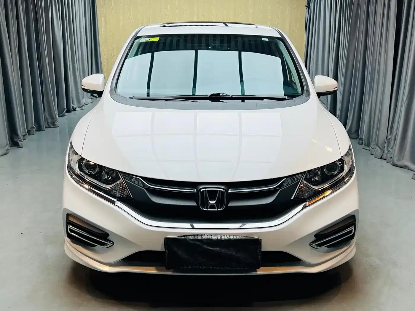 Jade 2017 1.8L Automatic Comfort Edition 5-seater — миниатюра 2