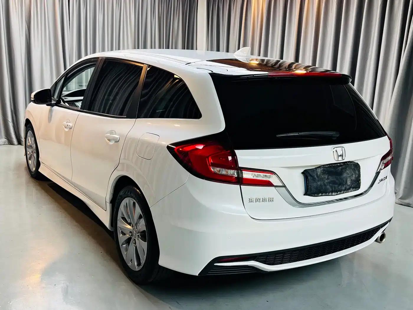 Jade 2017 1.8L Automatic Comfort Edition 5-seater — миниатюра 5
