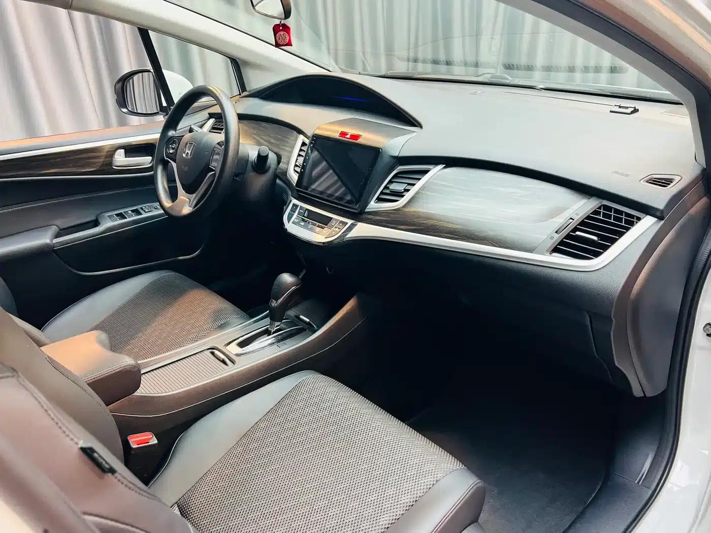 Jade 2017 1.8L Automatic Comfort Edition 5-seater — миниатюра 10