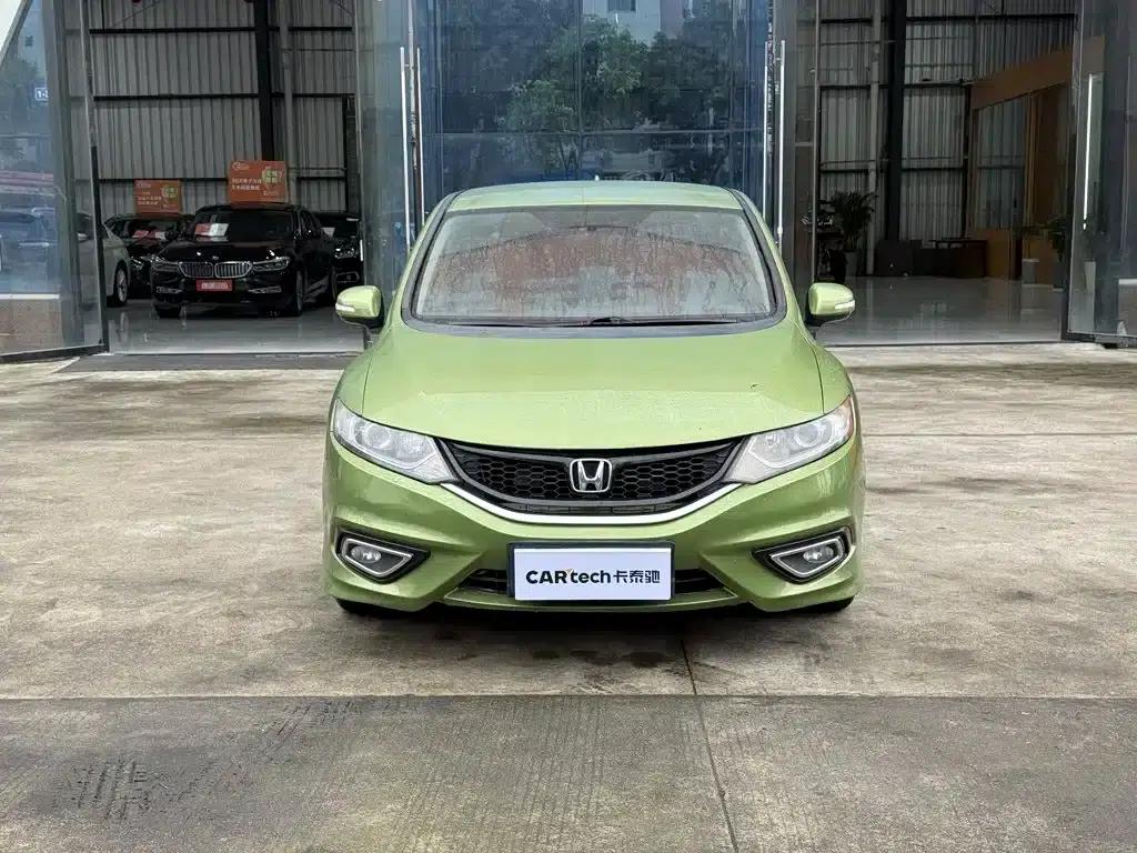 Jade 2013 1.8L Automatic Comfort Edition 5-seater — миниатюра 2