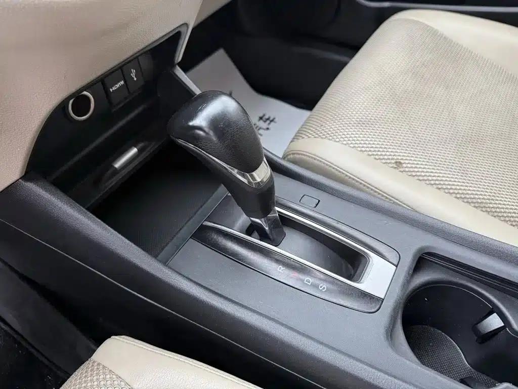 Jade 2013 1.8L Automatic Comfort Edition 5-seater — миниатюра 8