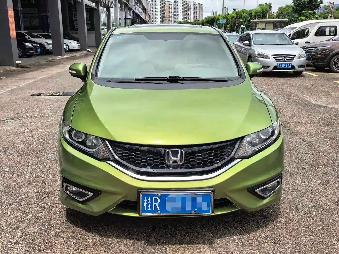 Jade 2014 1.8L CVT Luxury Edition 5-seater — миниатюра 2