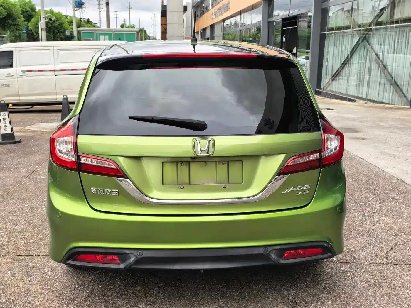 Jade 2014 1.8L CVT Luxury Edition 5-seater — миниатюра 3
