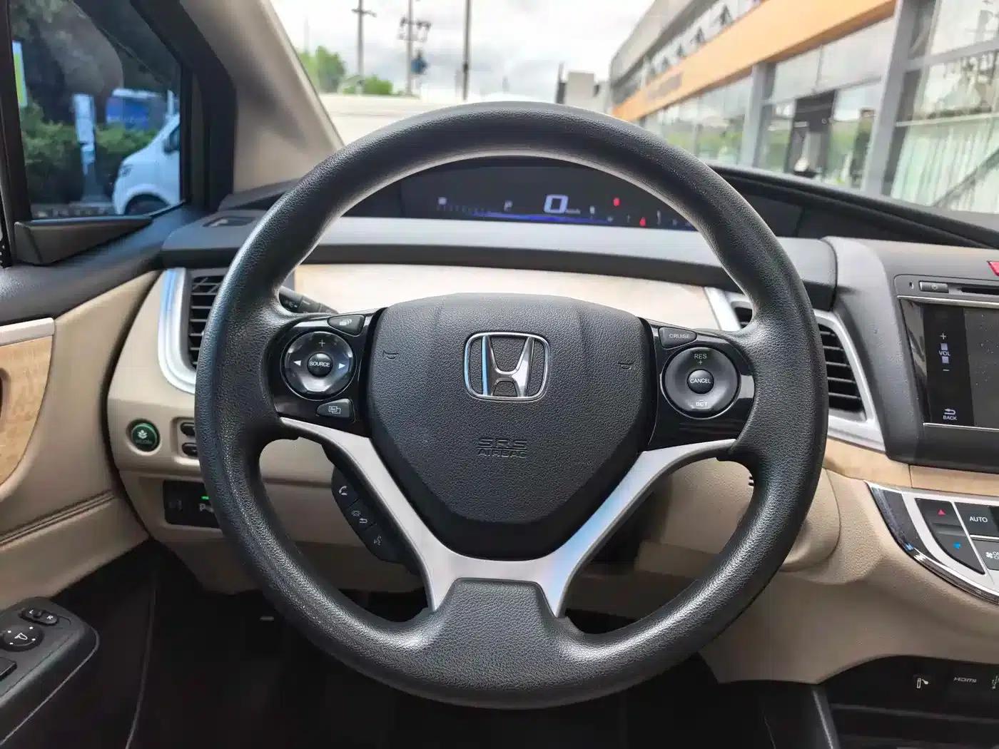 Jade 2014 1.8L CVT Luxury Edition 5-seater — миниатюра 7