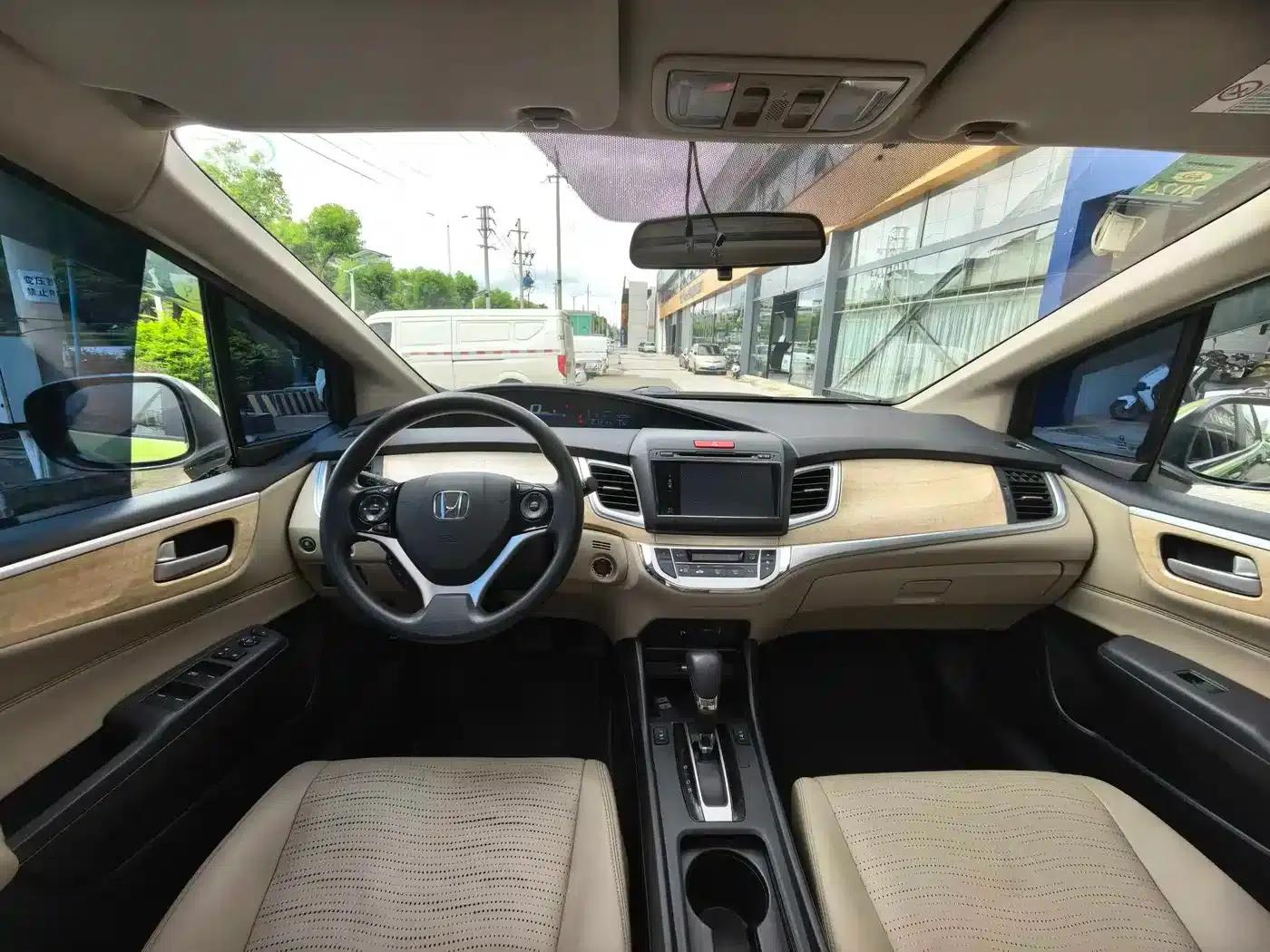 Jade 2014 1.8L CVT Luxury Edition 5-seater — миниатюра 9