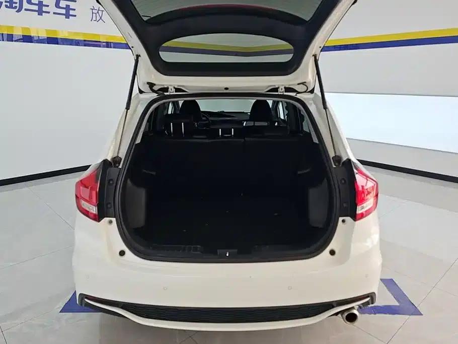 Jade 2017 1.8L Automatic Comfort Edition 5-seater — миниатюра 4