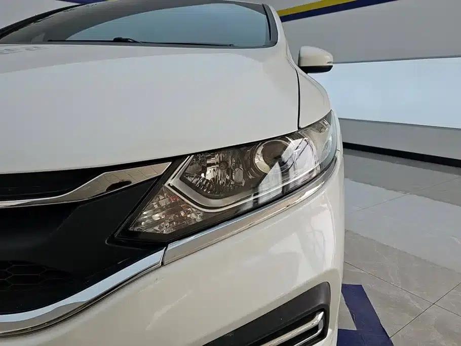 Jade 2017 1.8L Automatic Comfort Edition 5-seater — миниатюра 5