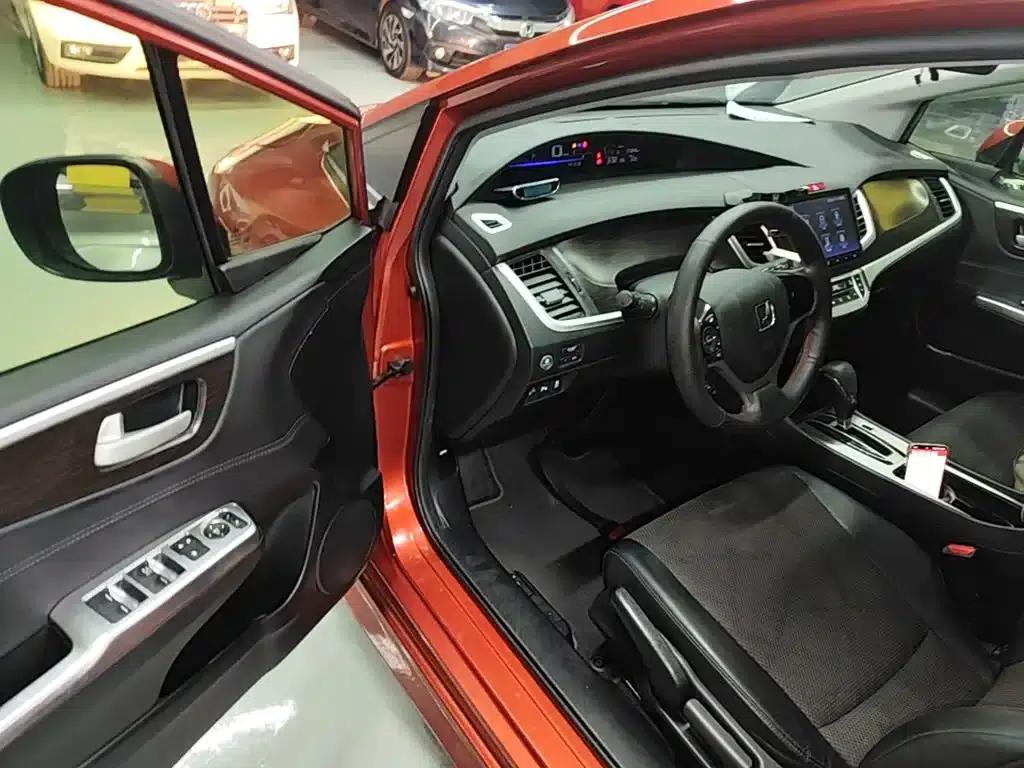 Jade 2016 1.8L Automatic Comfort Elite Edition 5-seater — миниатюра 16