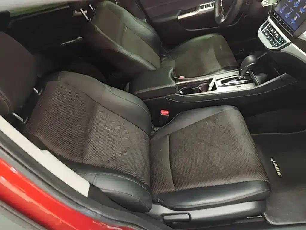 Jade 2016 1.8L Automatic Comfort Elite Edition 5-seater — миниатюра 25