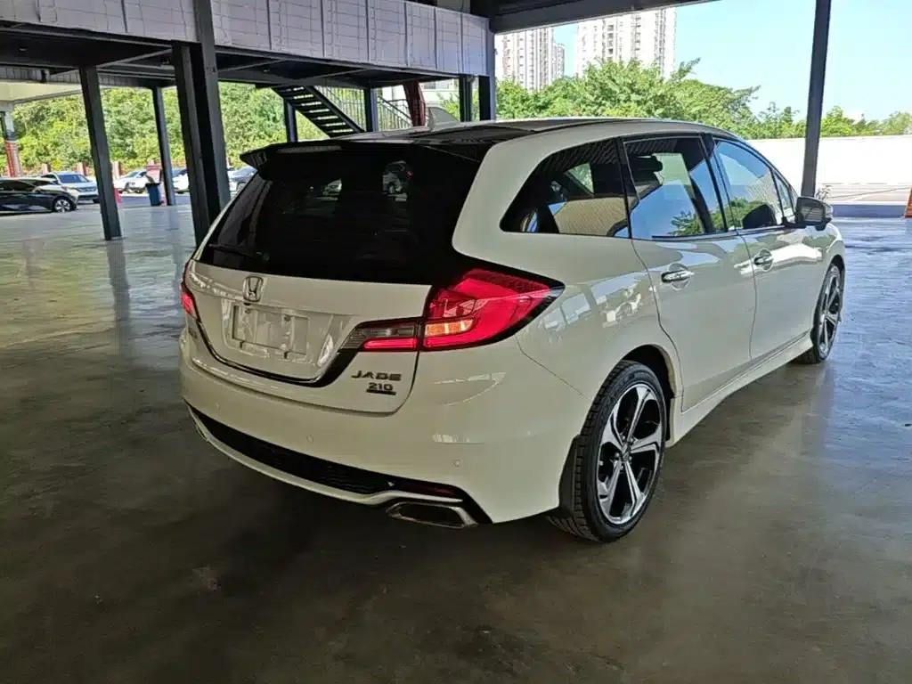 Jade 2017 210TURBO CVT Luxury Edition 5-seater — миниатюра 7