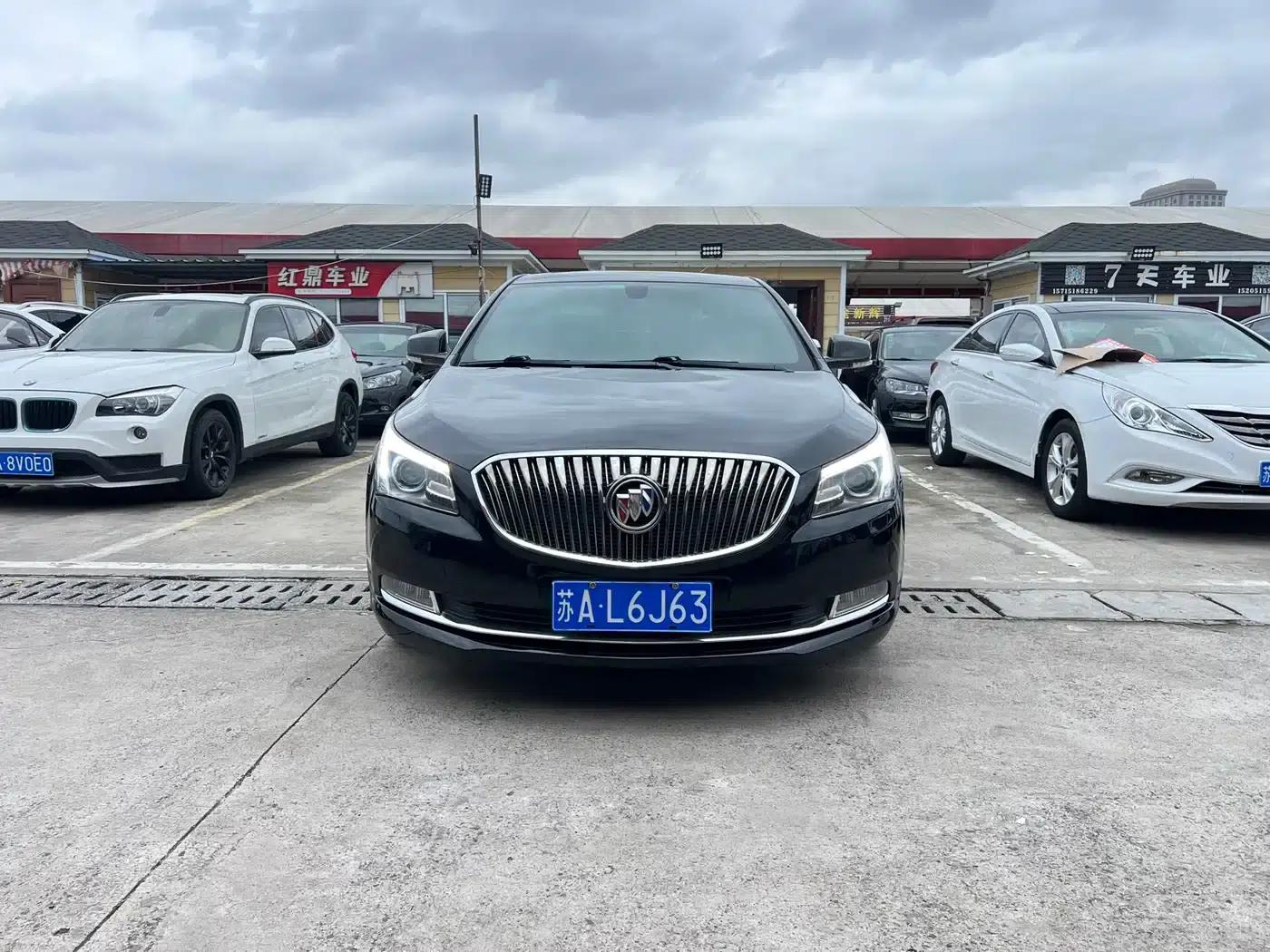 Buick LaCrosse 2013 2.4L SIDI Luxury Comfort Model — миниатюра 1