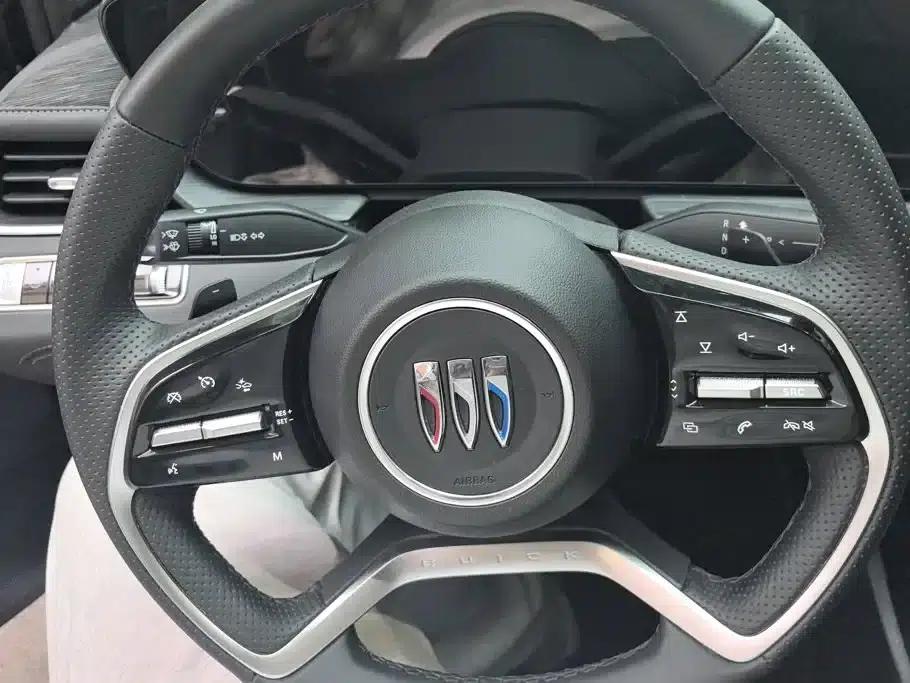 Buick LaCrosse 2025 28T Platinum Edition — миниатюра 15