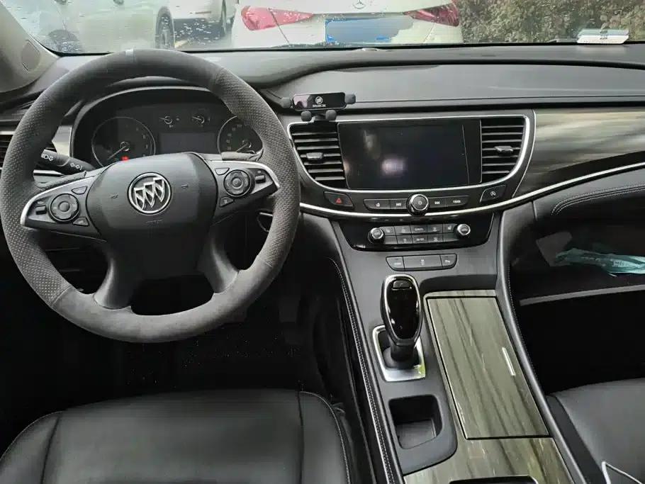 Buick LaCrosse 2019 28T Luxury Edition — миниатюра 12