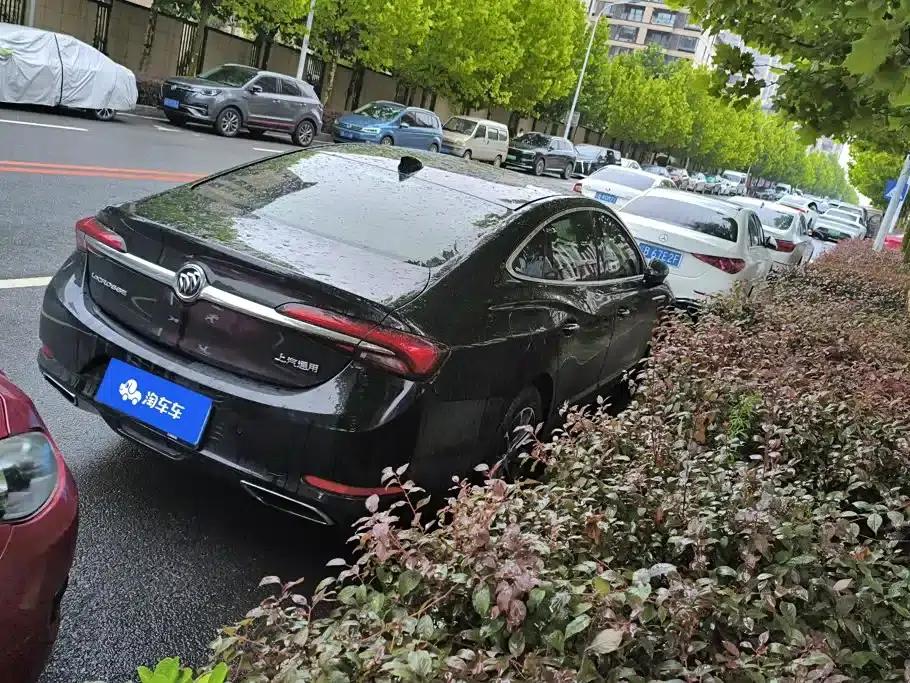 Buick LaCrosse 2019 28T Luxury Edition — миниатюра 3