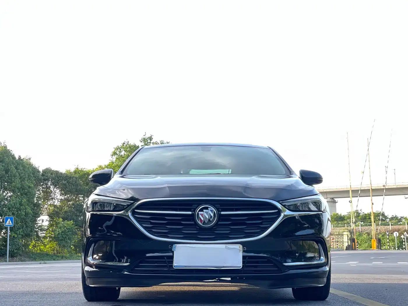 Buick LaCrosse 2019 28T Luxury Edition — миниатюра 2