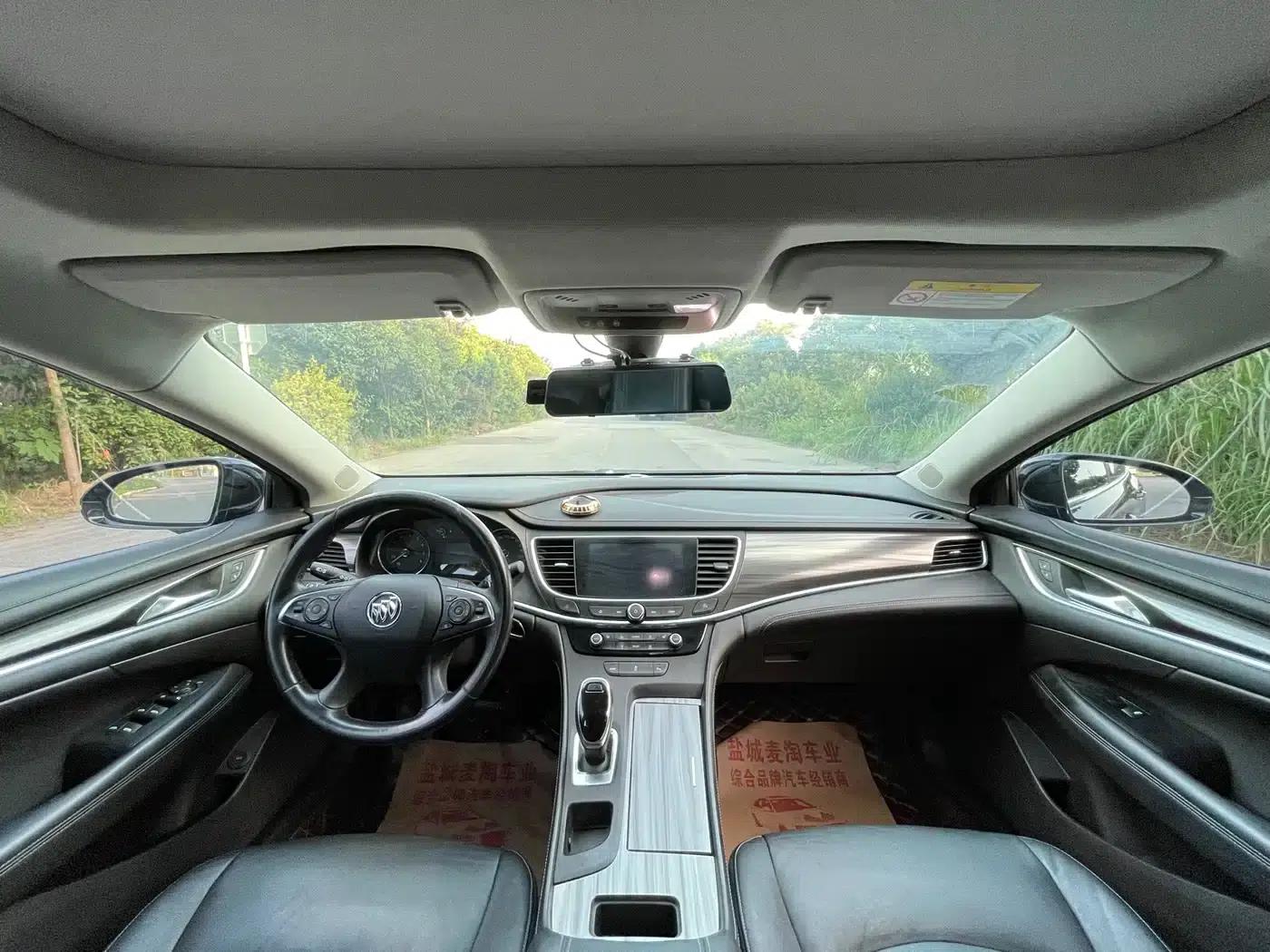 Buick LaCrosse 2019 28T Luxury Edition — миниатюра 12