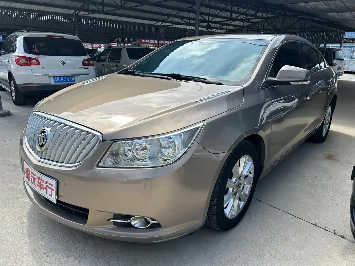 Buick LaCrosse 2012 2.4L SIDI Elegant Edition — миниатюра 1
