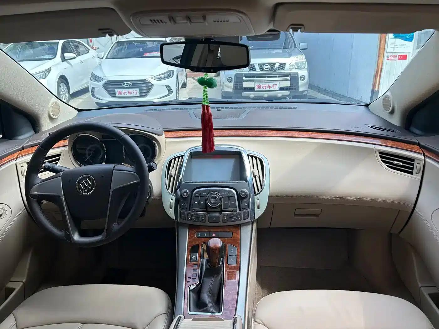 Buick LaCrosse 2012 2.4L SIDI Elegant Edition — миниатюра 4