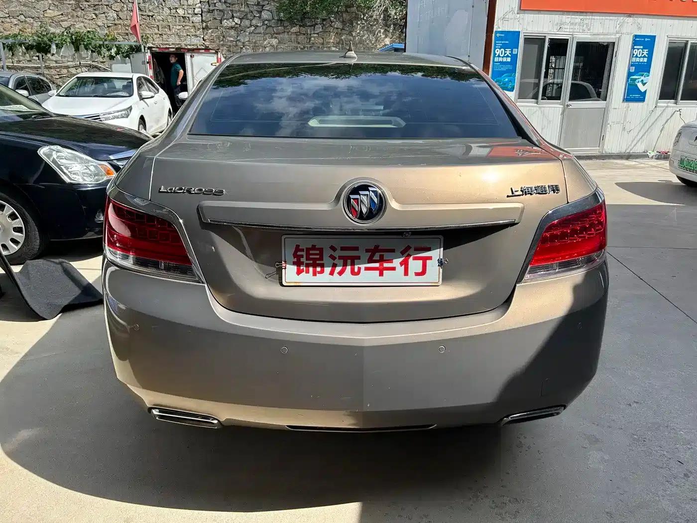 Buick LaCrosse 2012 2.4L SIDI Elegant Edition — миниатюра 8