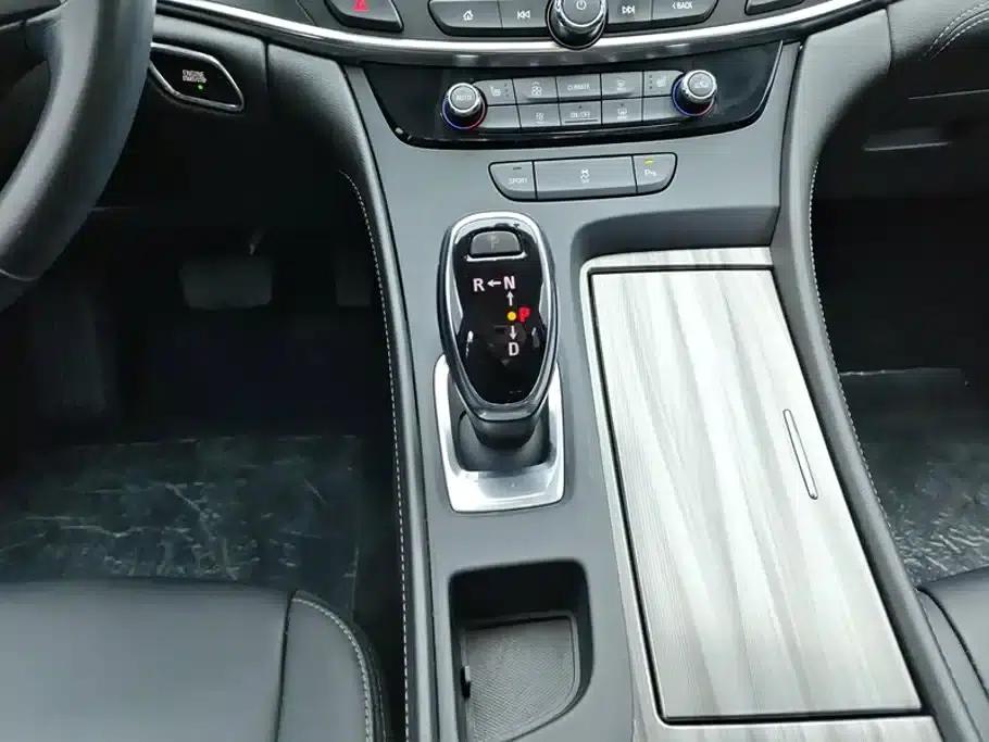 Buick LaCrosse 2022 652T Luxury Edition — миниатюра 16