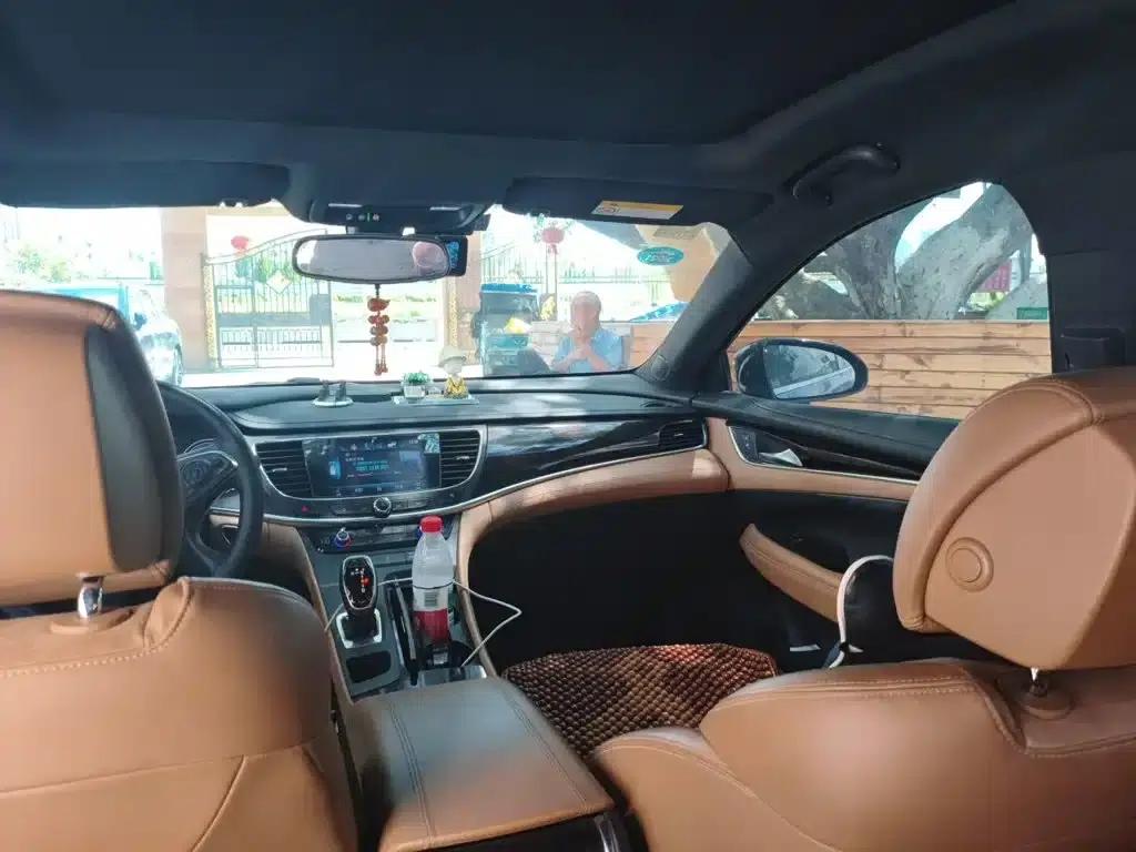 Buick LaCrosse 2018 28T Elite — миниатюра 9
