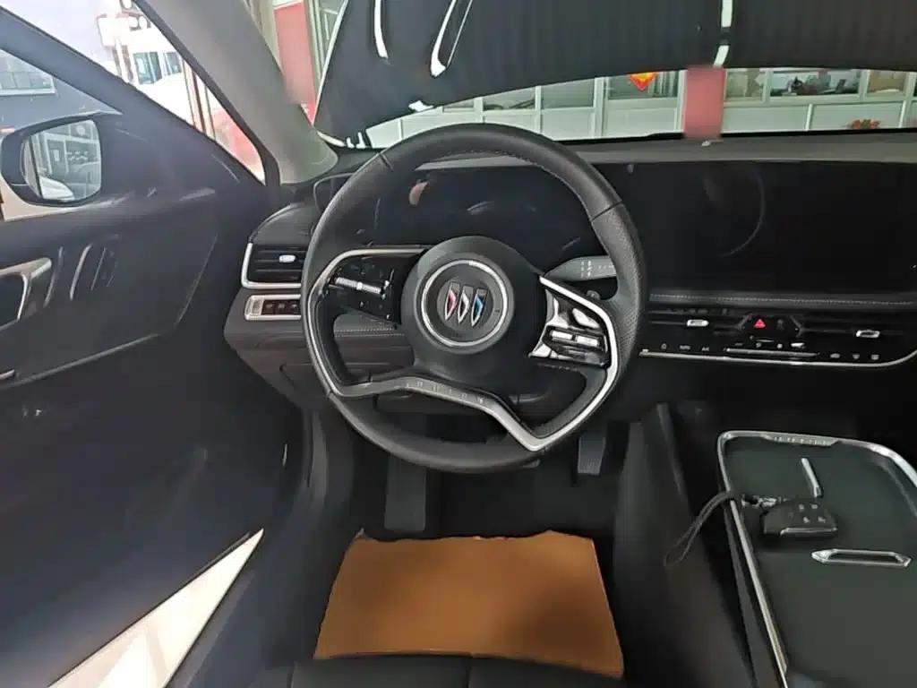 Buick LaCrosse 2025 28T Platinum Edition — миниатюра 11