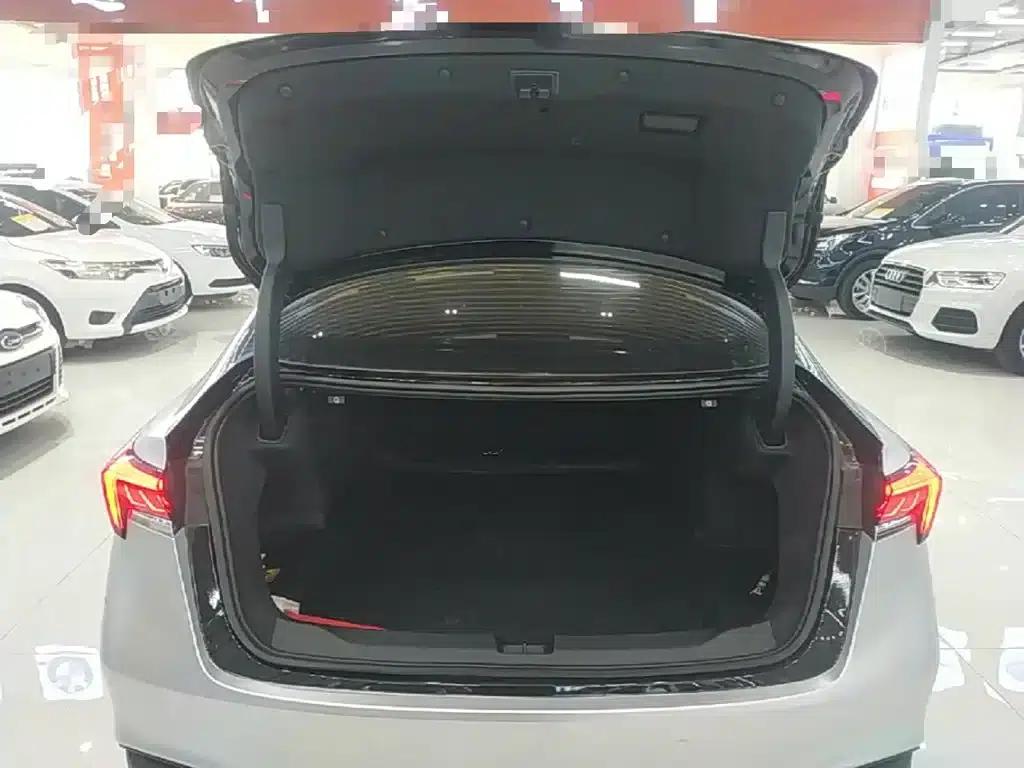 Buick LaCrosse 2025 28T Platinum Edition — миниатюра 19