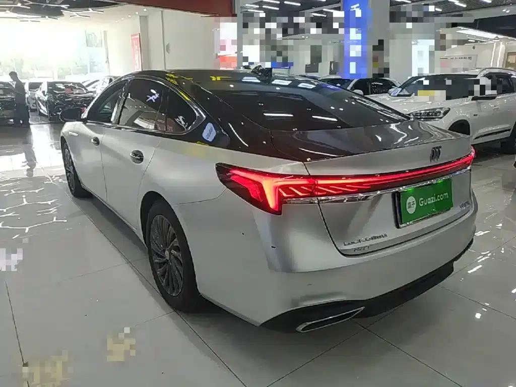 Buick LaCrosse 2025 28T Platinum Edition — миниатюра 5