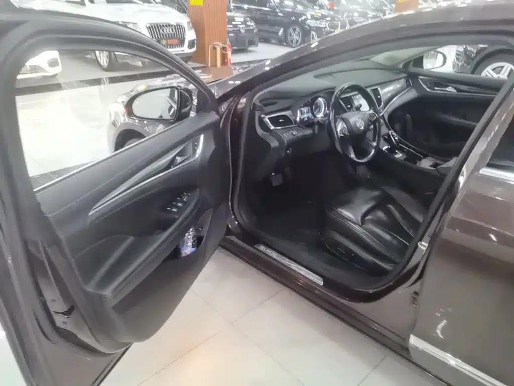Buick LaCrosse 2018 20T Elite — миниатюра 16