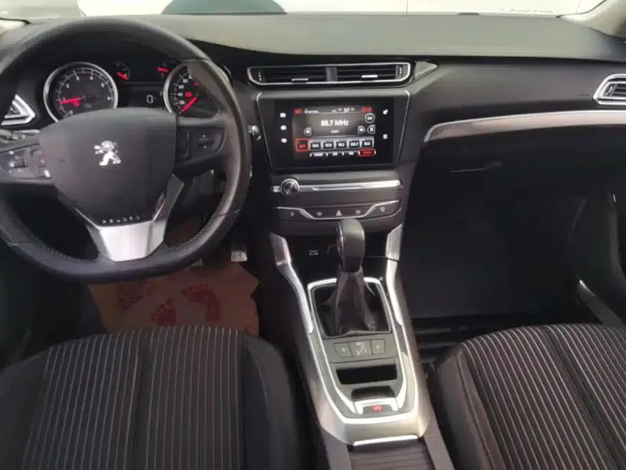Peugeot 408 2014 1.8L Automatic Luxury Edition — миниатюра 12