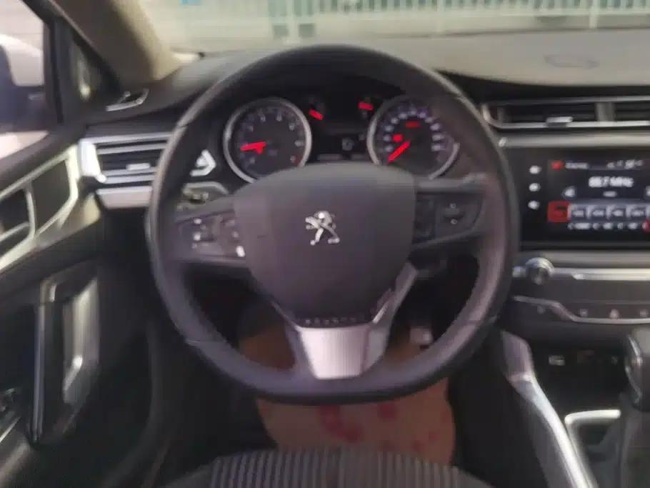Peugeot 408 2014 1.8L Automatic Luxury Edition — миниатюра 15
