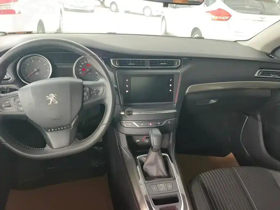 Peugeot 408 2018 350THP Automatic Luxury Edition — миниатюра 13