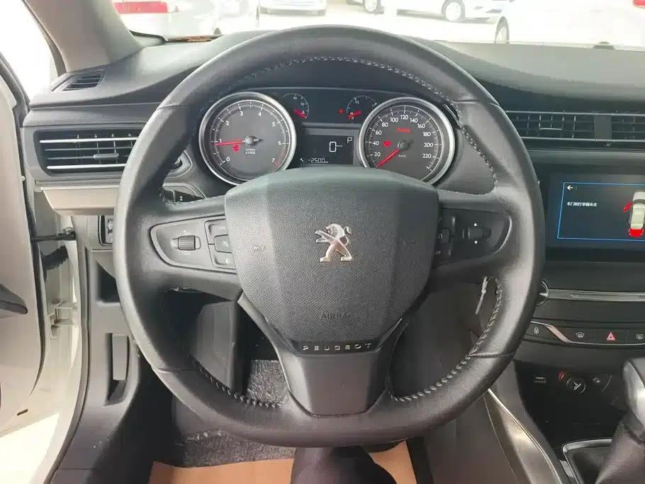 Peugeot 408 2018 350THP Automatic Luxury Edition — миниатюра 15