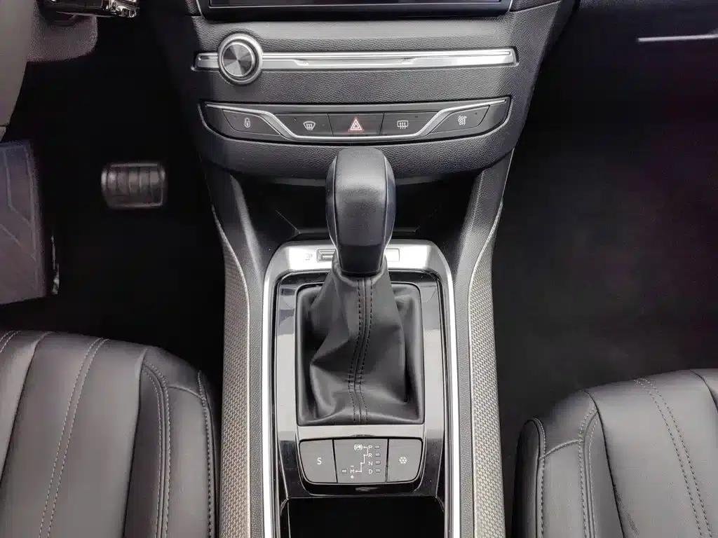 Peugeot 408 2020 360THP 10th Anniversary Edition — миниатюра 13