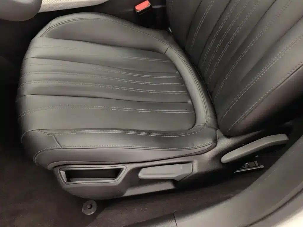 Peugeot 408 2020 360THP 10th Anniversary Edition — миниатюра 20
