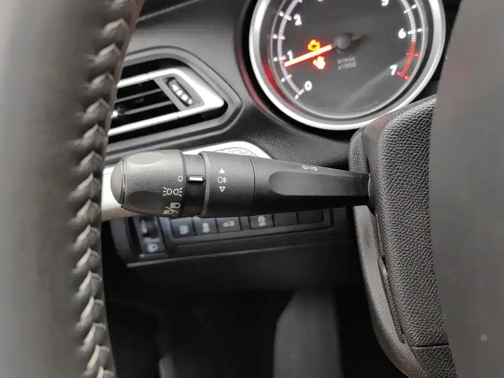 Peugeot 408 2020 360THP 10th Anniversary Edition — миниатюра 21