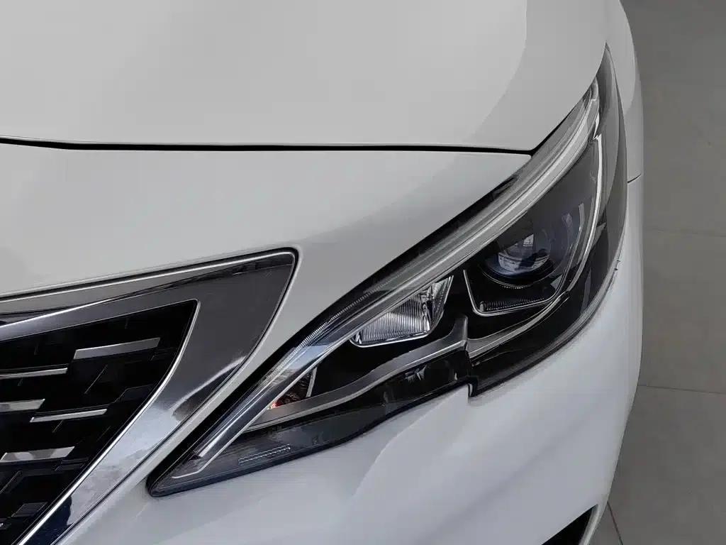 Peugeot 408 2020 360THP 10th Anniversary Edition — миниатюра 7